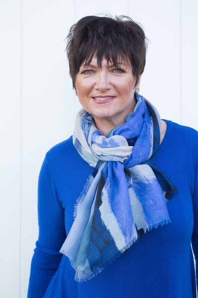 How to with Mandy... 8 ways to tie a scarf video