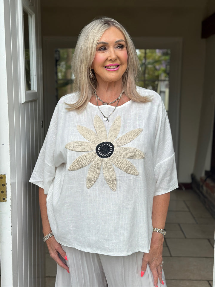 Linen Embroidered Crochet Flower Top | White
