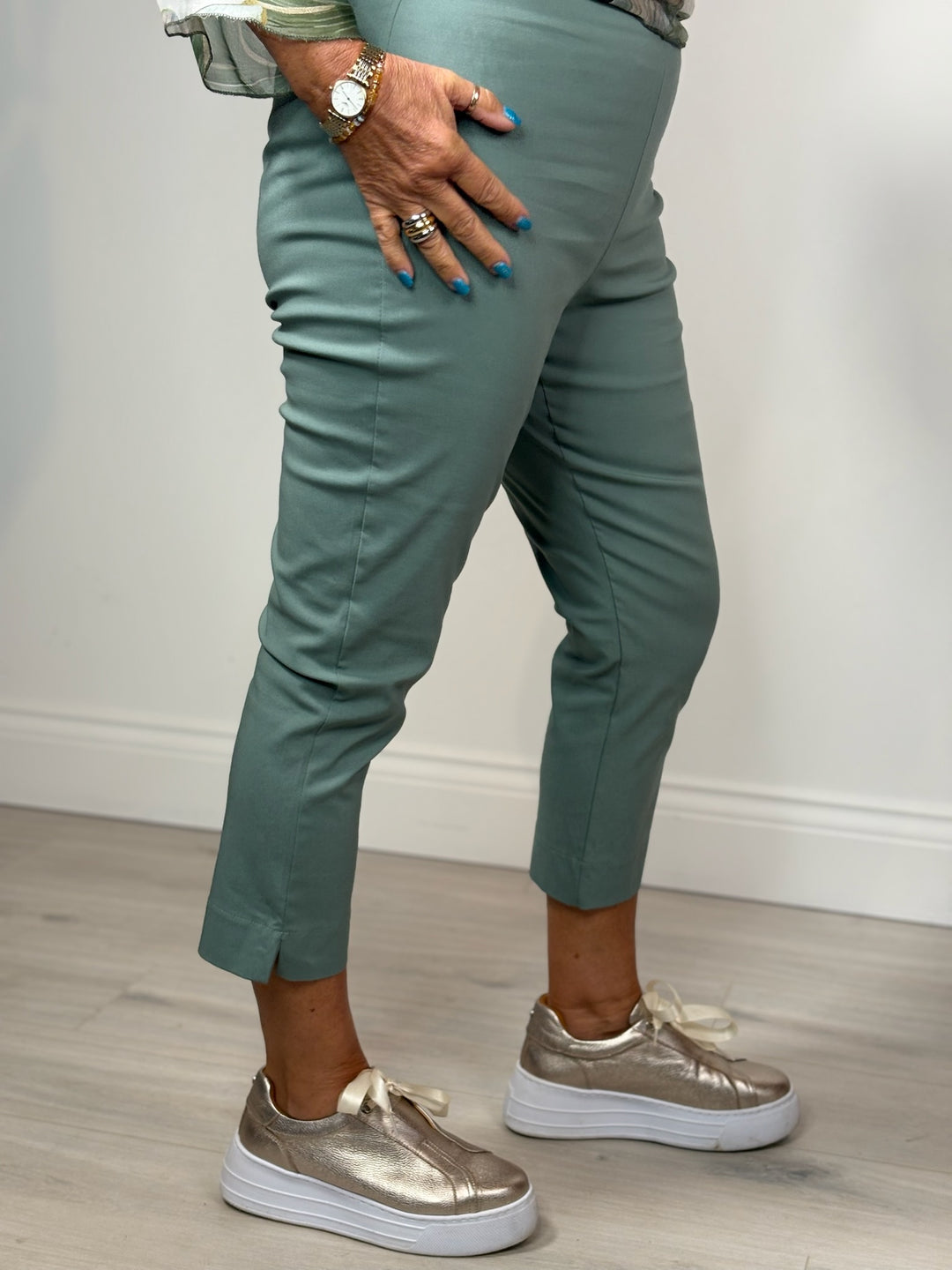 PINNS Slim Fit Crop Trouser 302C | Sage