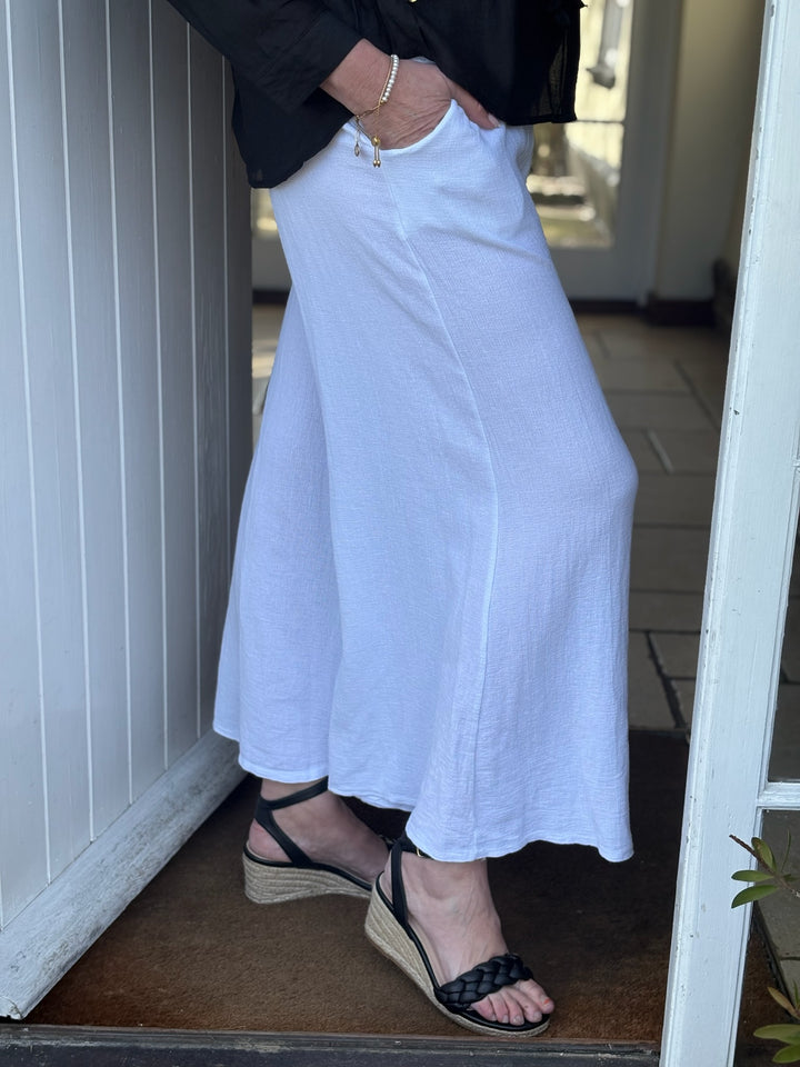 Button Detail Linen Trouser | White