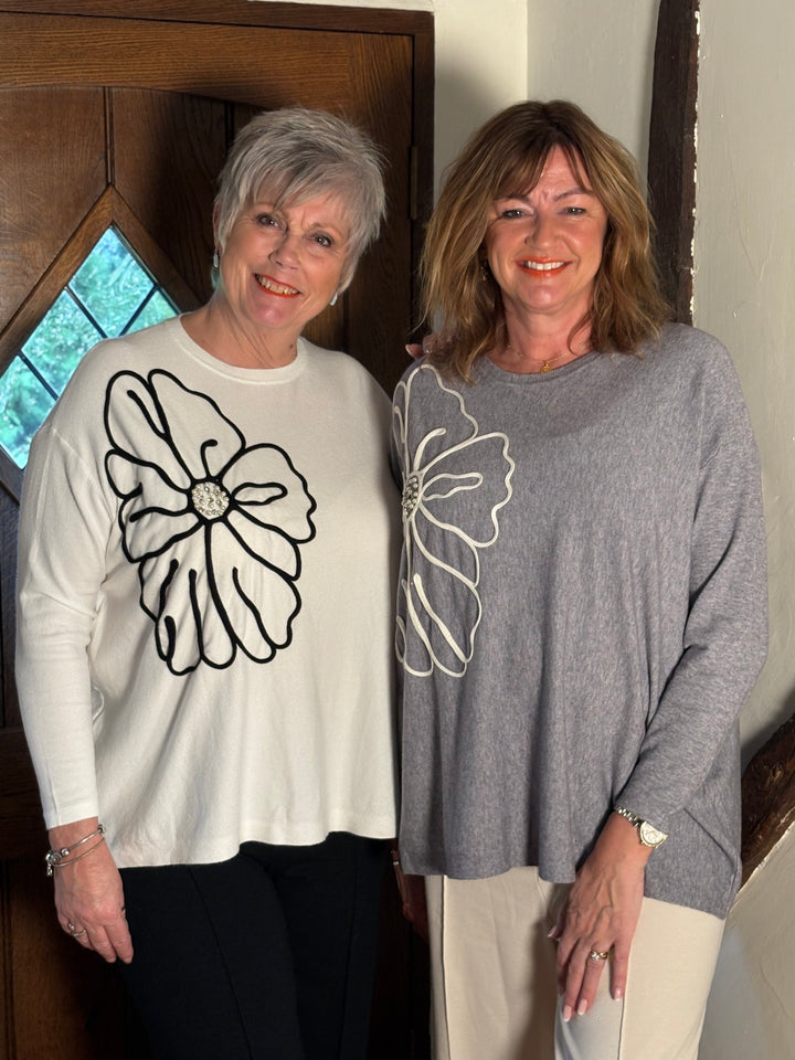 Large Flower Knit Top With Beads | White