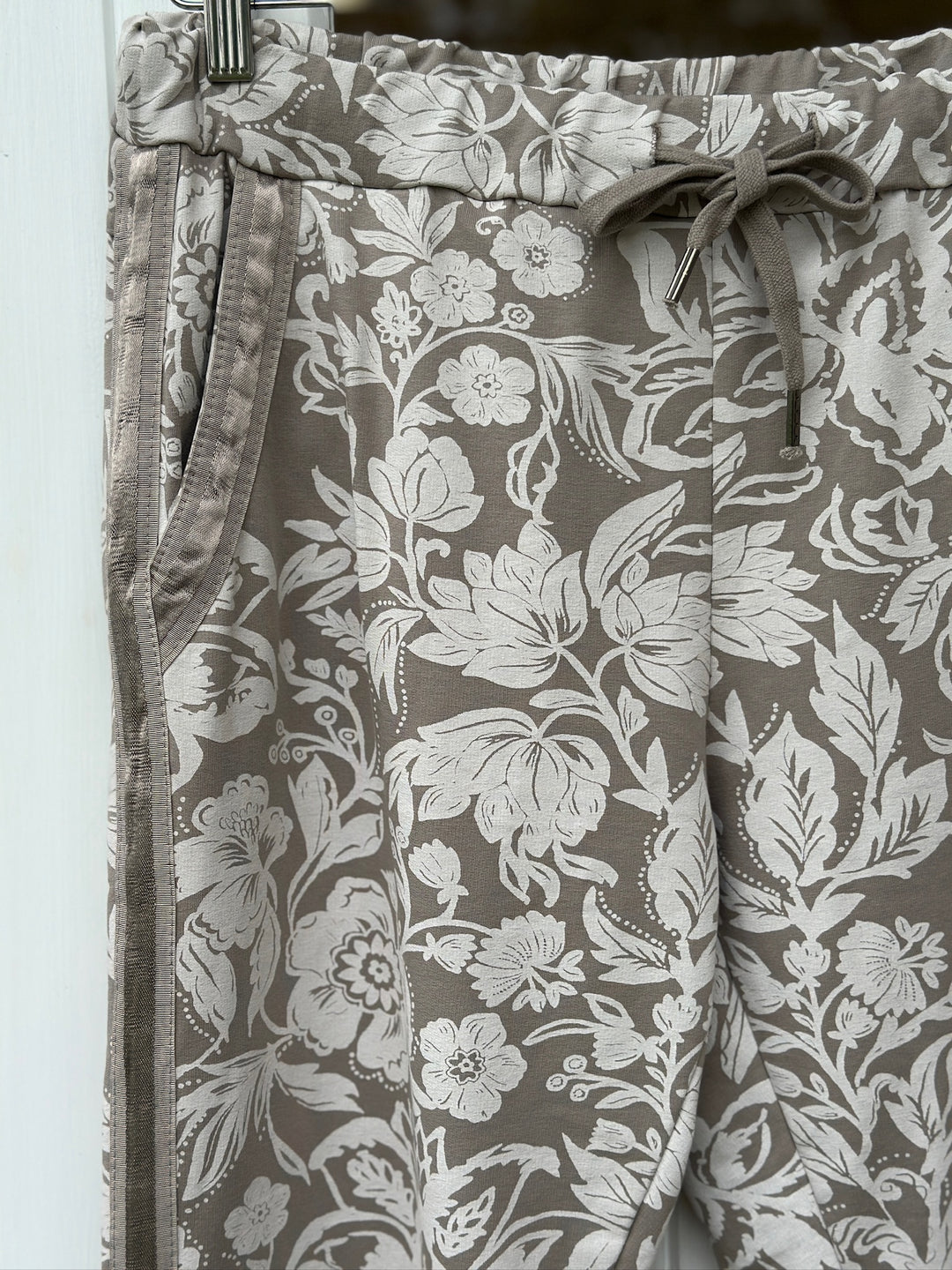 Floral Print Slim Fit Premium Trouser | Taupe