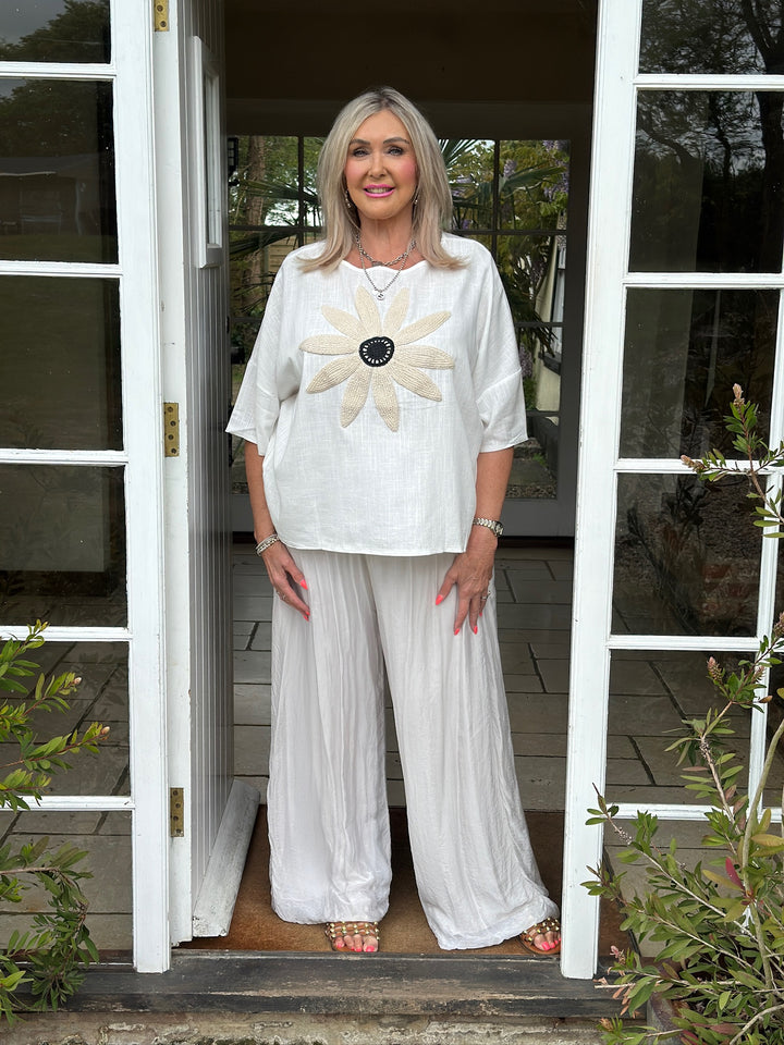 Linen Embroidered Crochet Flower Top | White