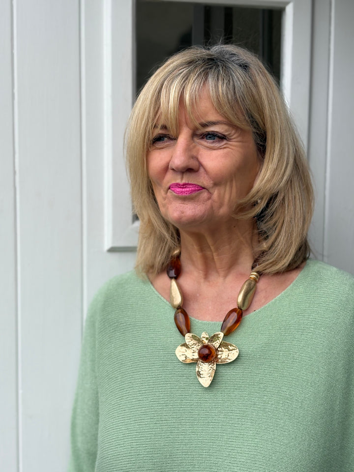 Gold Flower Pebble Necklace
