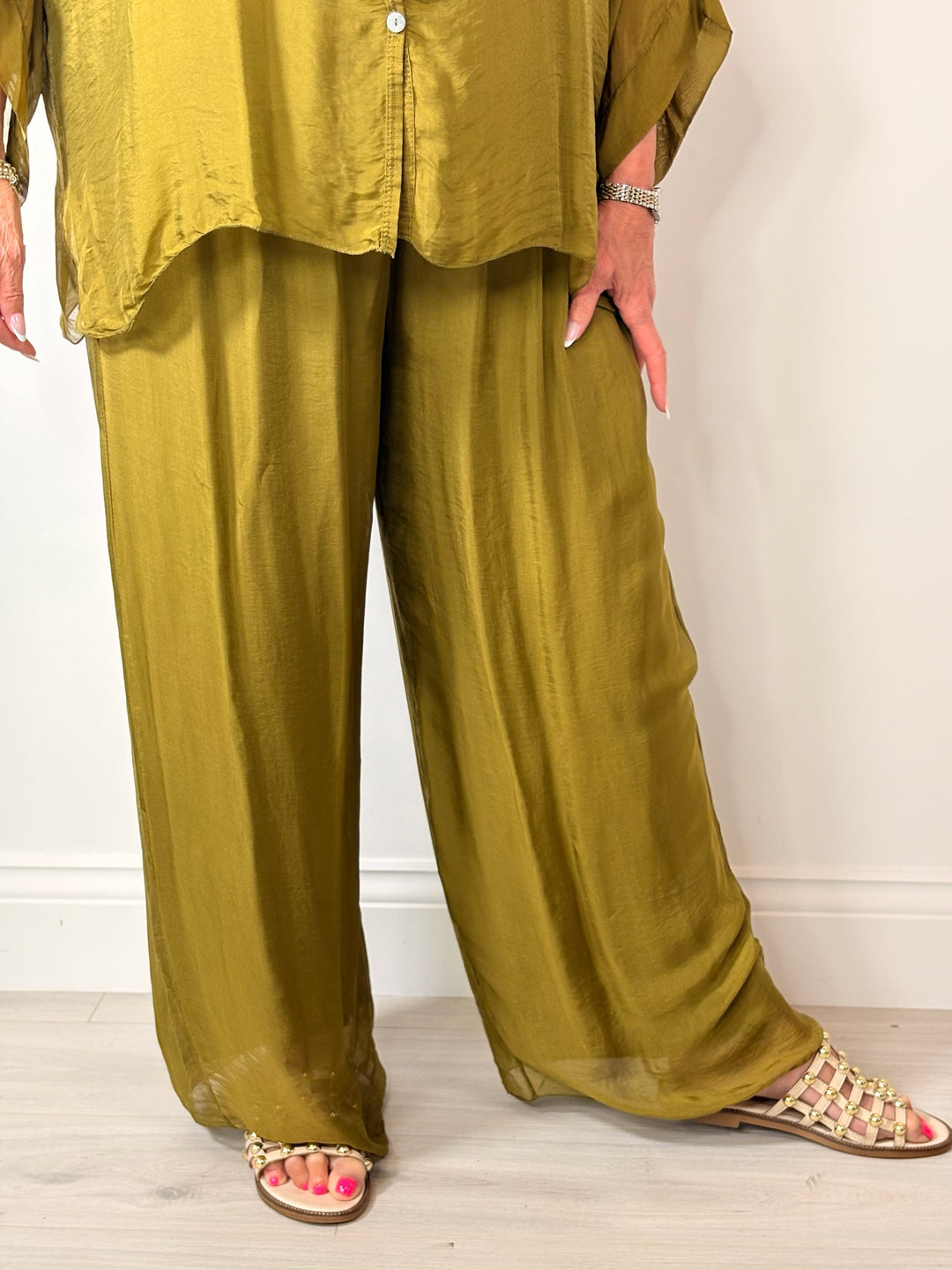 Silk Floaty Trousers | Olive
