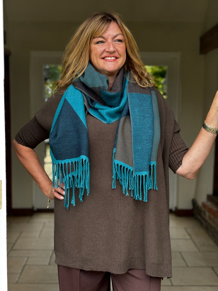 Cashmere Reversible Geo Scarf | Cyan