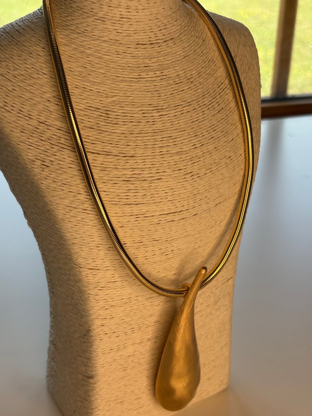 Large Tear Drop Pendant Necklace | Gold