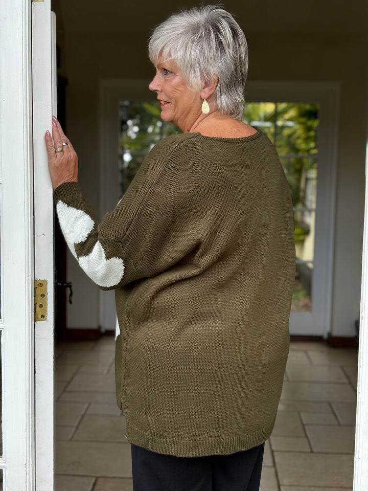 V-Neck Heart Knit Jumper | Khaki