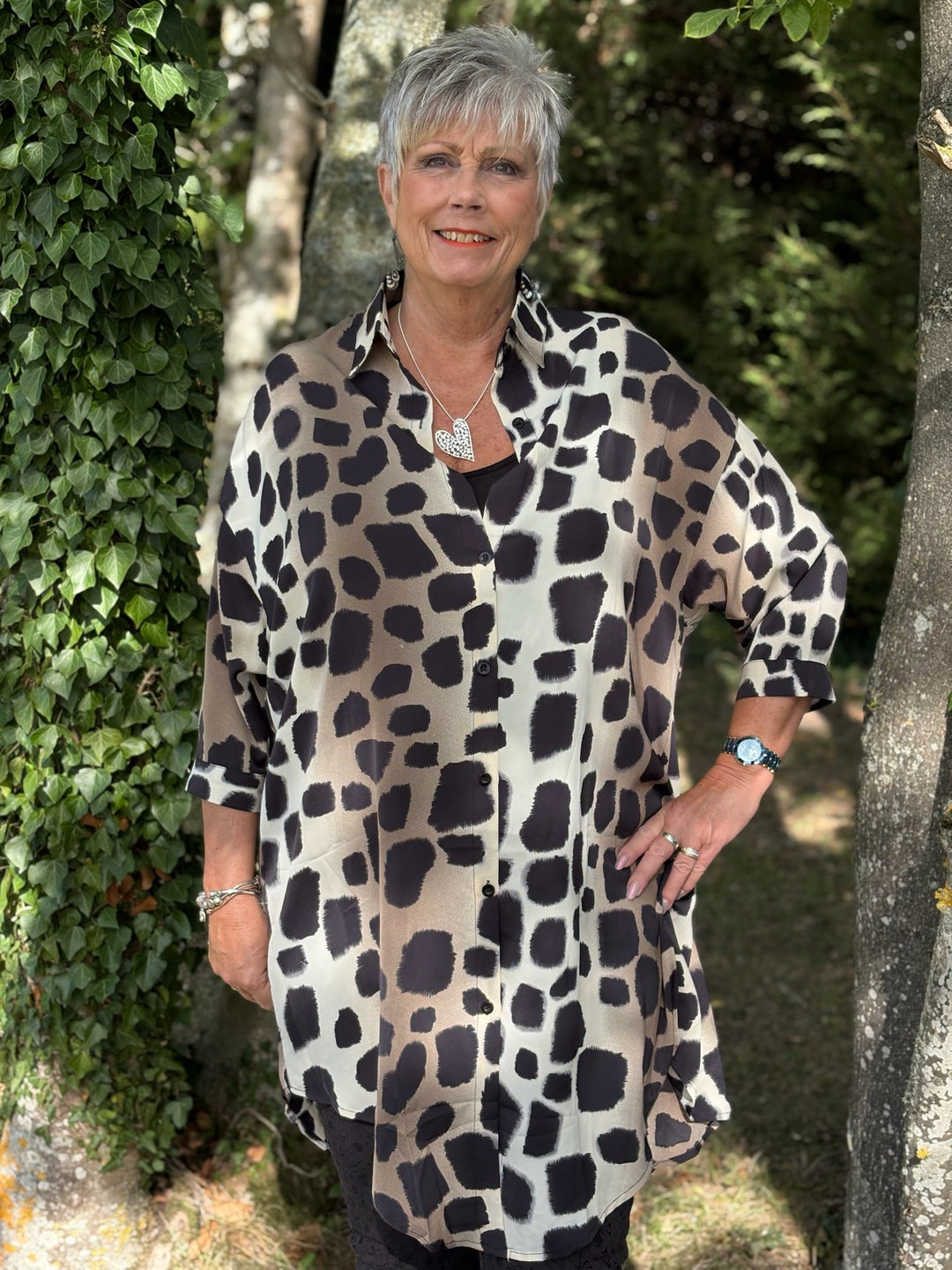 Dipped Hem Abstract Shirt | Neutral