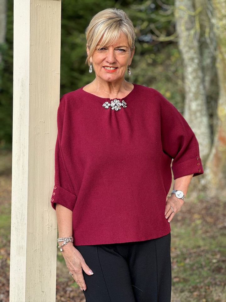 Petite Jewel Brooch Top | Burgundy