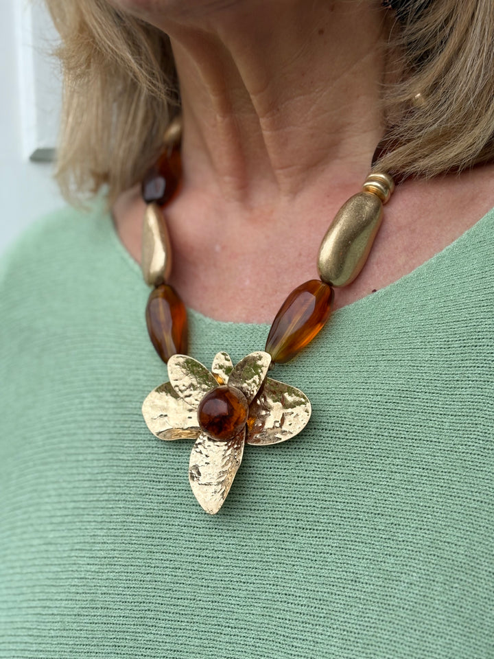 Gold Flower Pebble Necklace