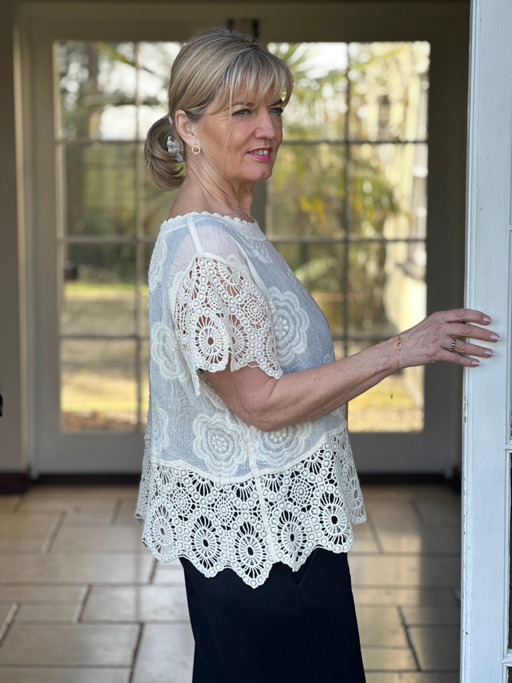 Crochet Floral Top | Cream