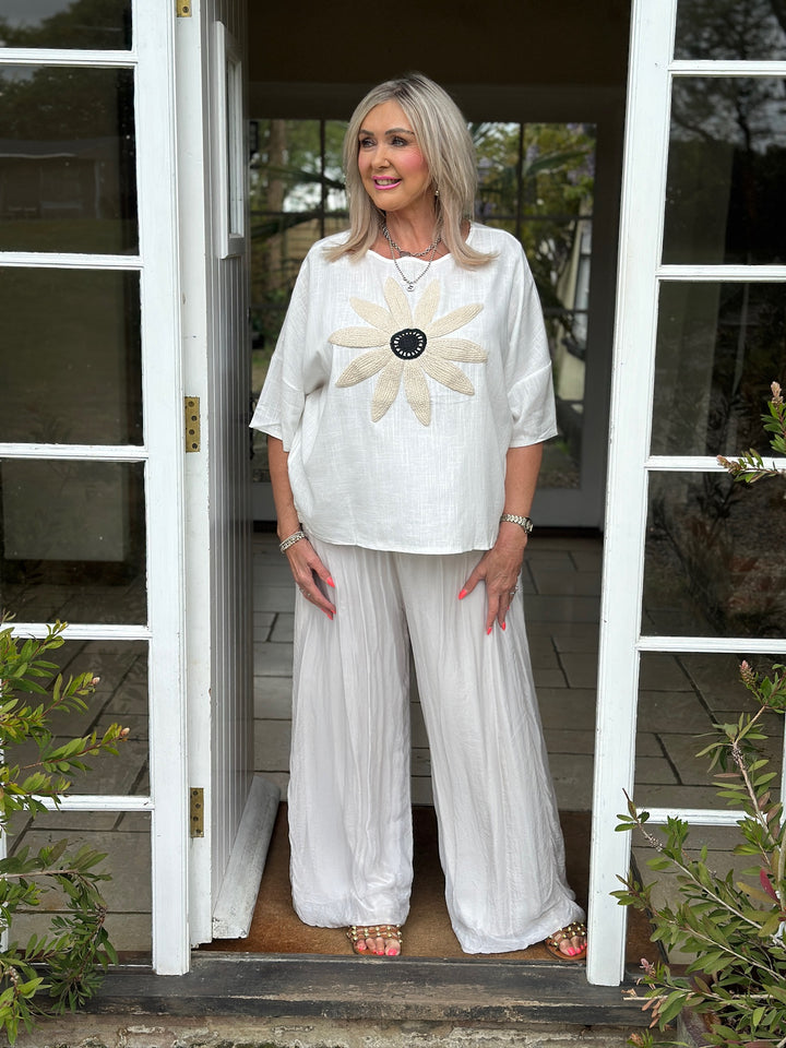 Linen Embroidered Crochet Flower Top | White