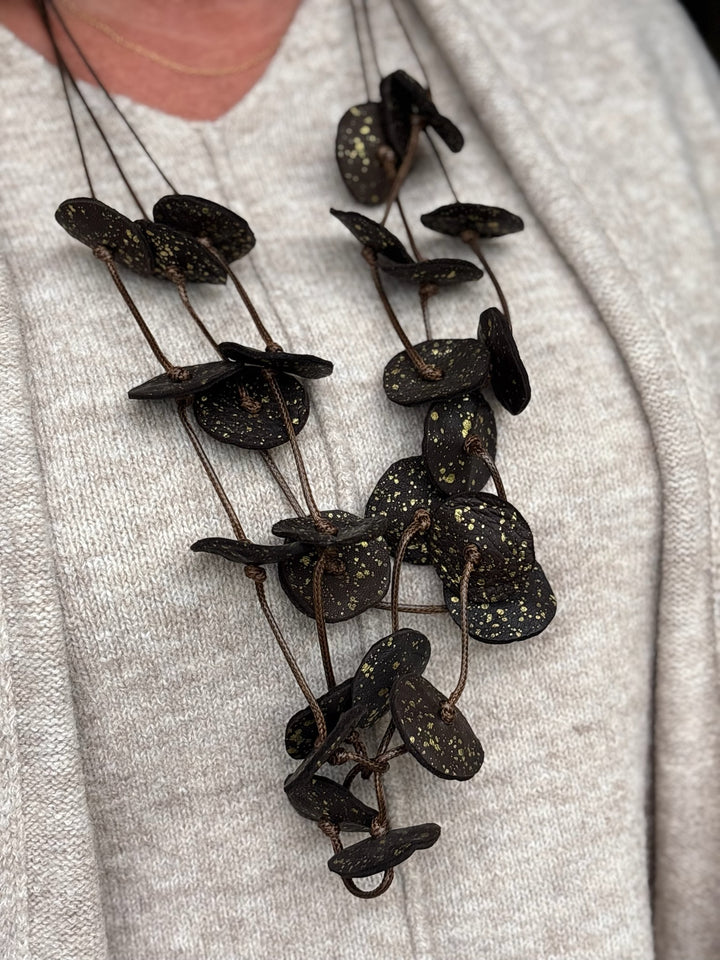 Lightweight Layered Disc Necklace | Brown