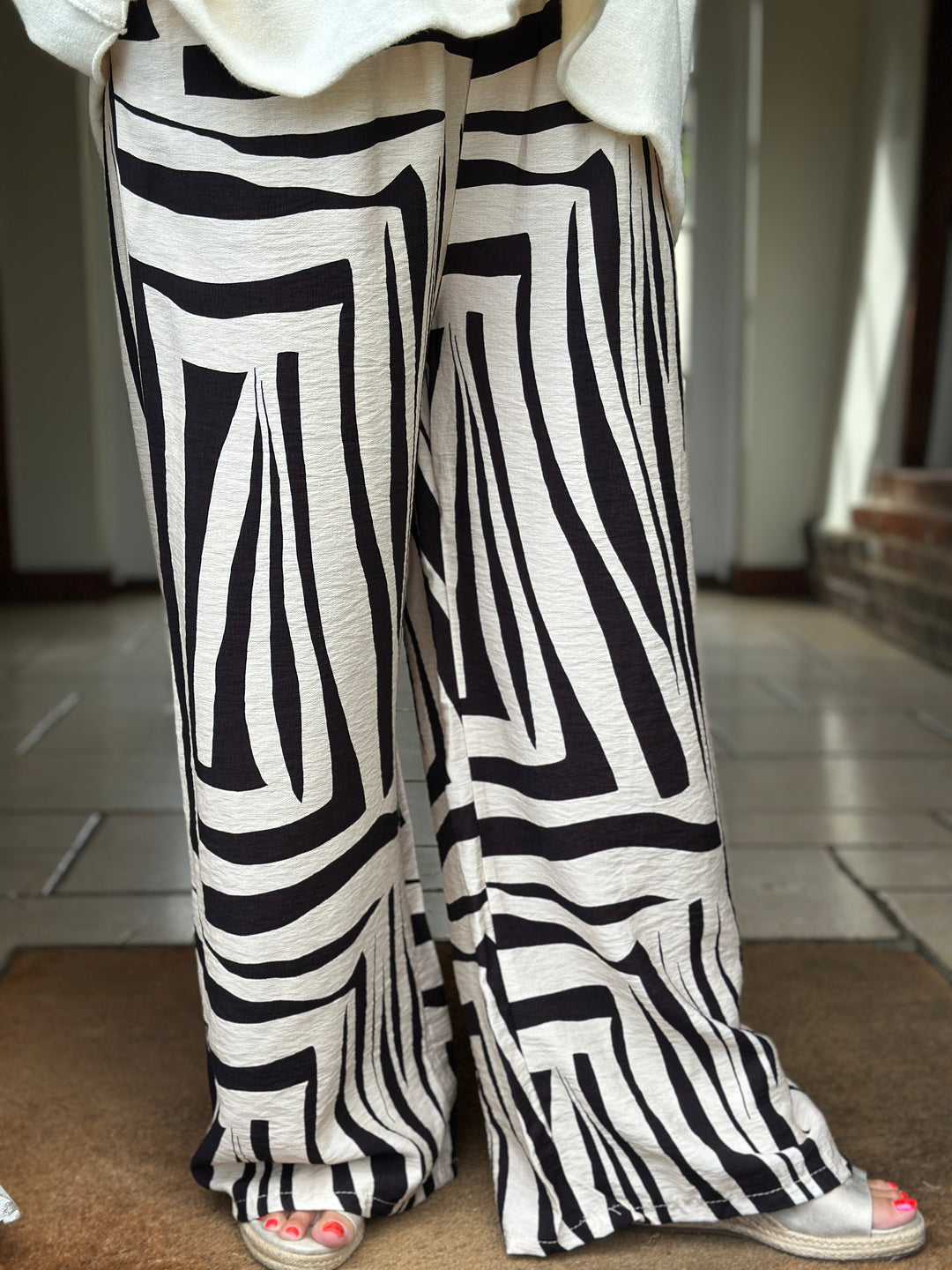 Abstract Print Wide Leg Trousers | Black