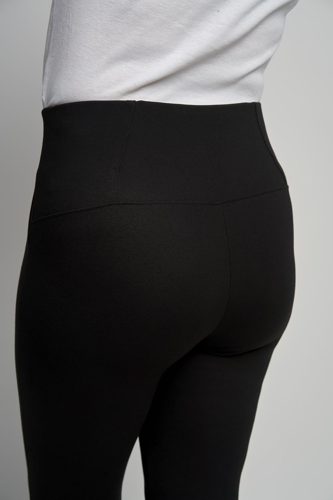 PINNS Signature Sculpt Leggings 767L | Black