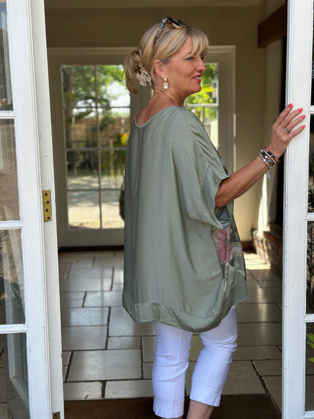 Floral Soft Ovesized Top | Khaki