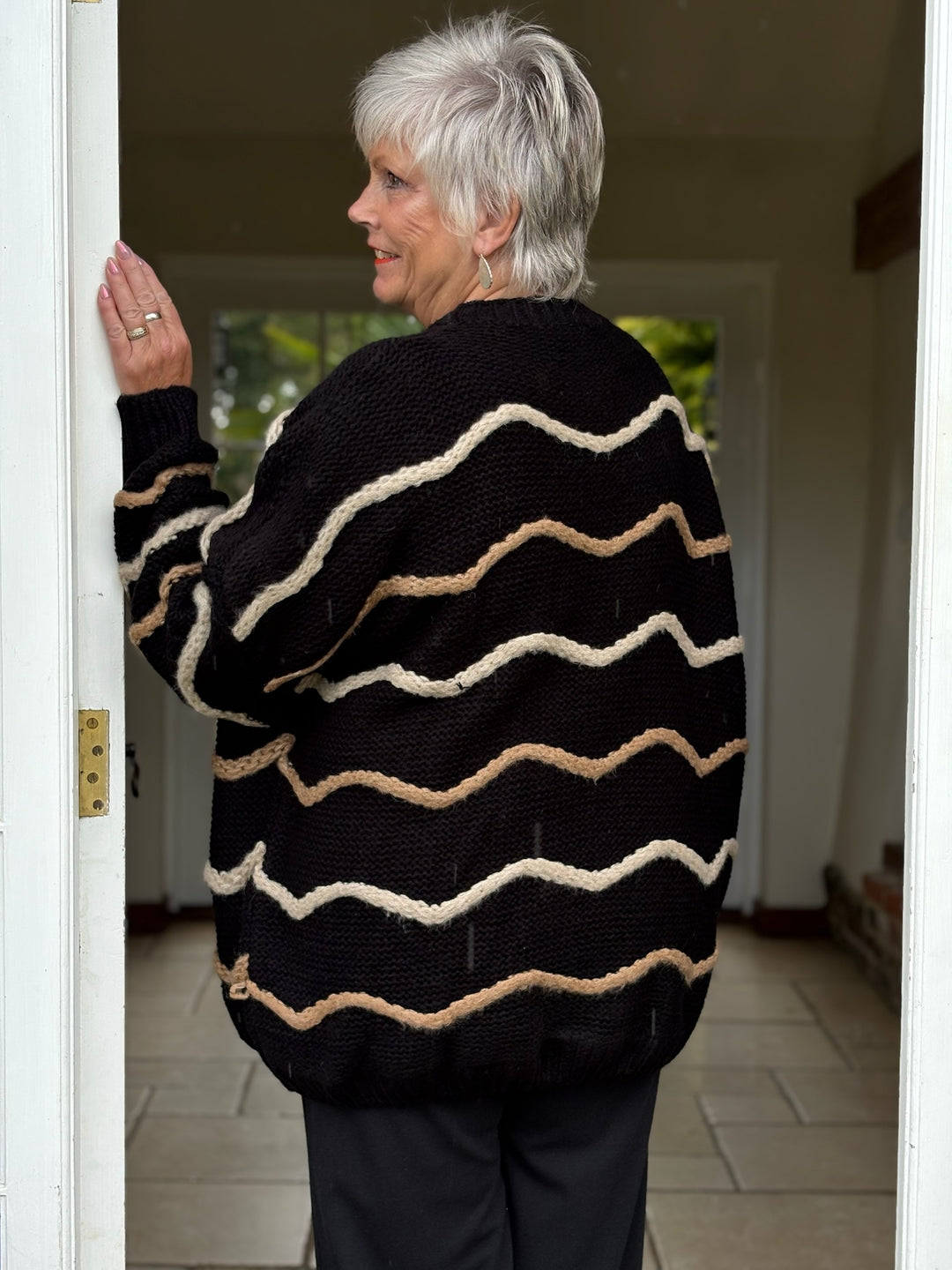 Chunky Knit Wave Jumper | Black