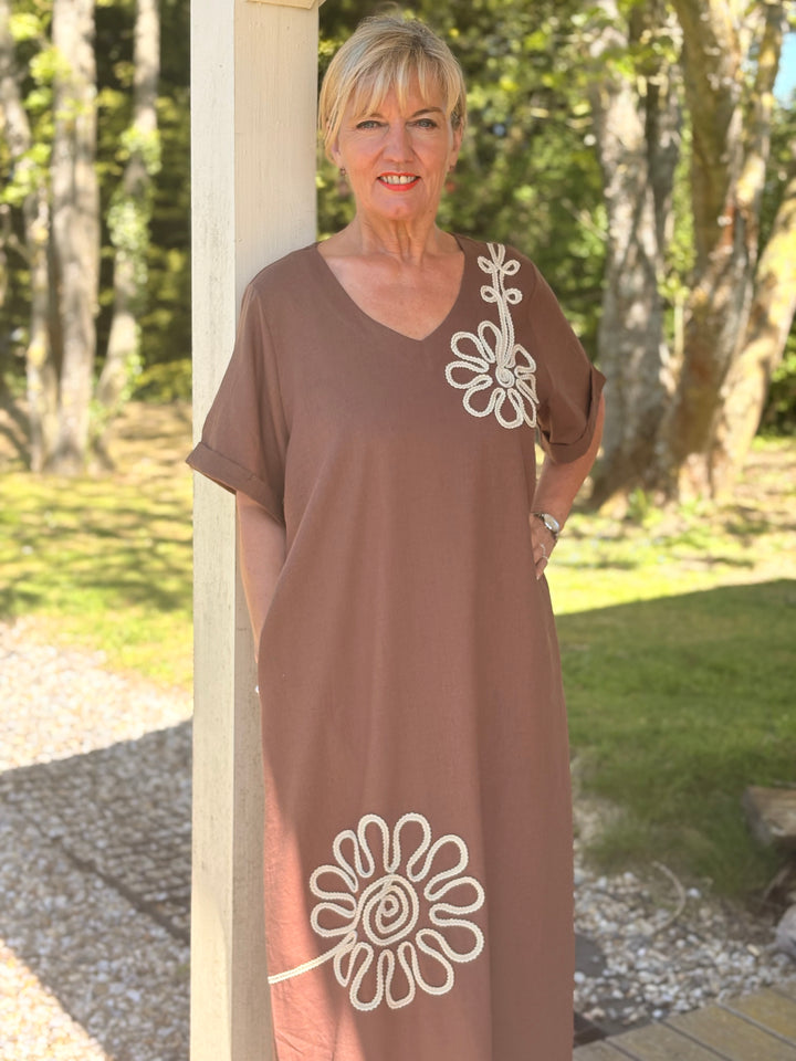 Embroidered Flower Print Tunic Dress | Chocolate