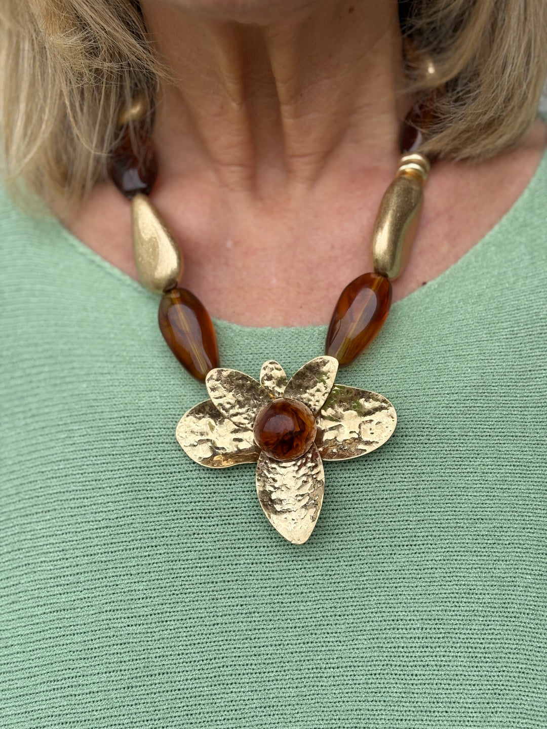 Gold Flower Pebble Necklace