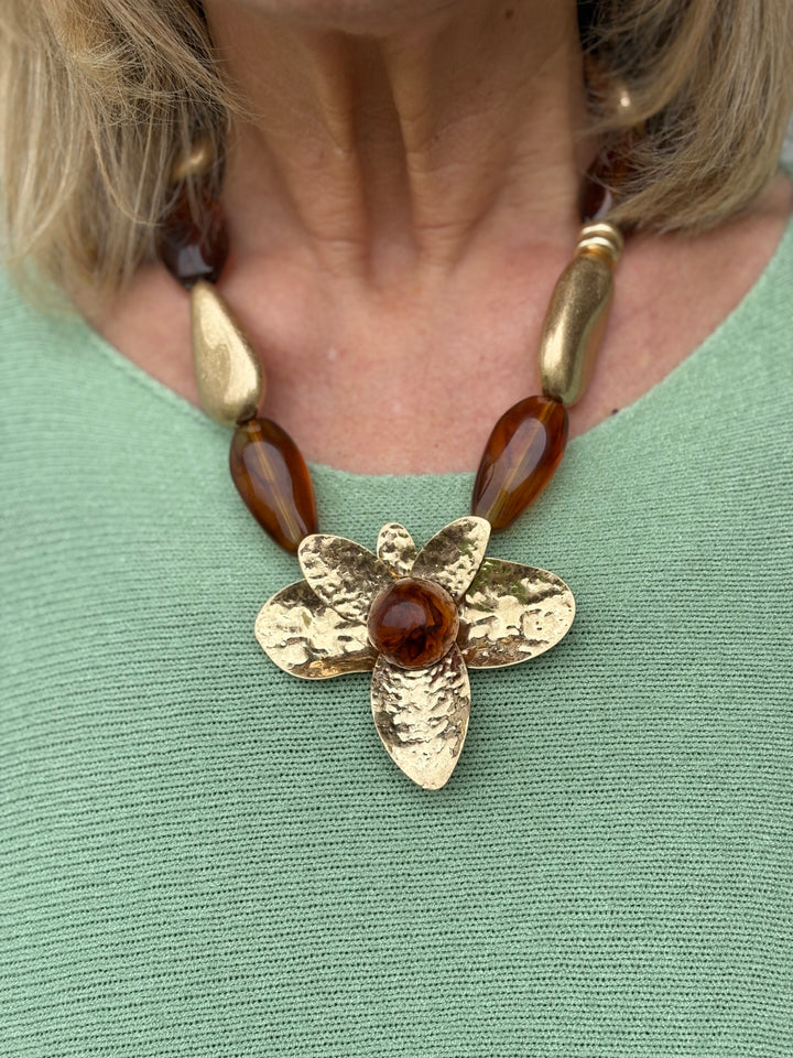 Gold Flower Pebble Necklace