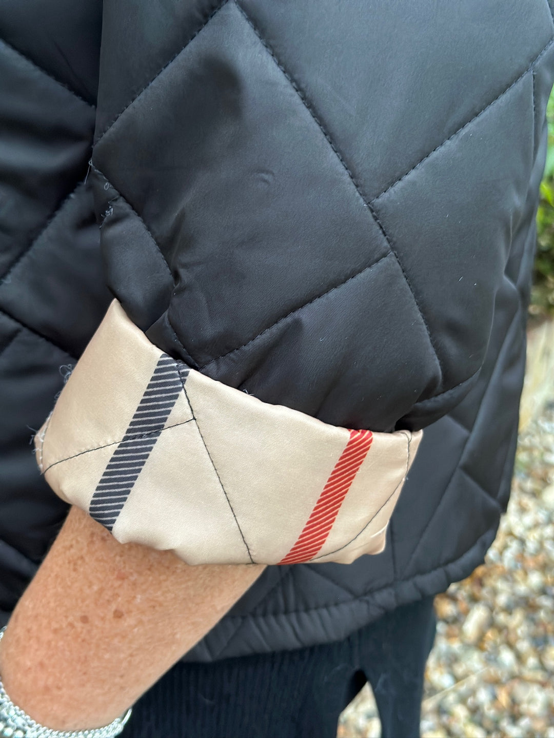 Quilted Jacket With Check Lining | Black