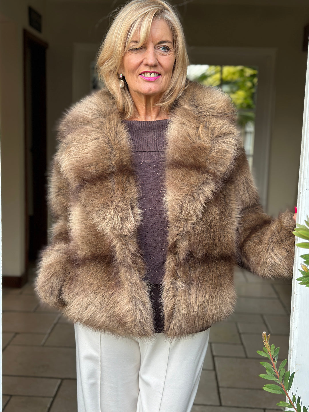 Short Faux Fur Jacket | Brown