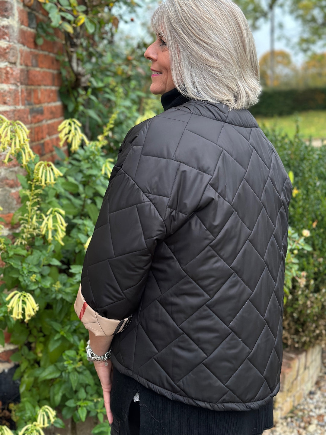 Quilted Jacket With Check Lining | Black