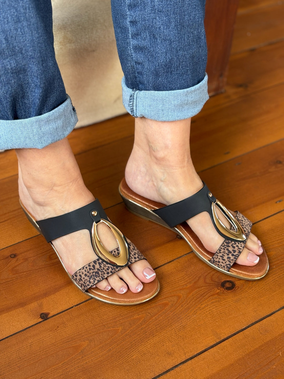 Lunar Paradise Small Wedge Sandal | Black