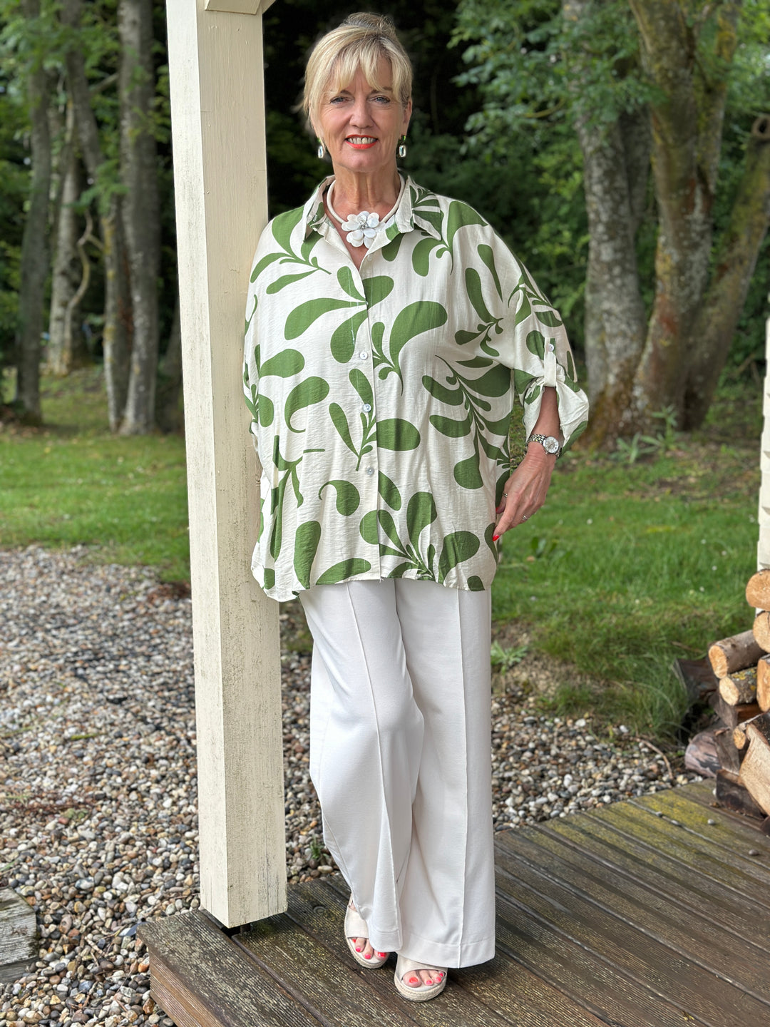 Abstract Leaf Motif Shirt | Khaki