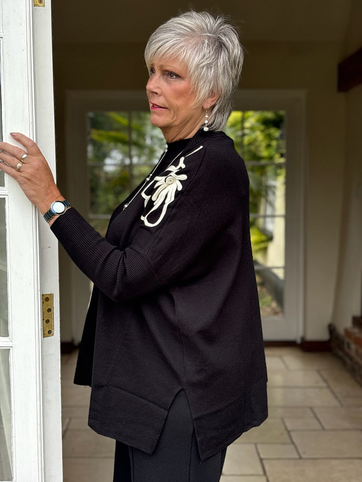 Flower Silhouette Jumper | Black