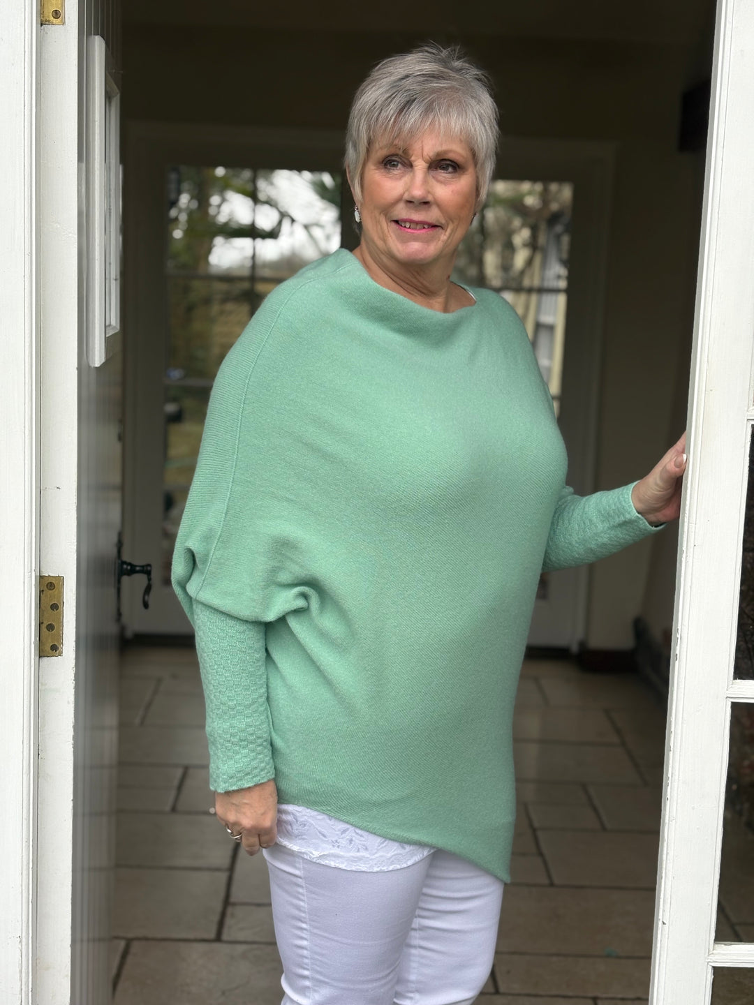 Batwing Asymmetrical Hem Jumper | Mint