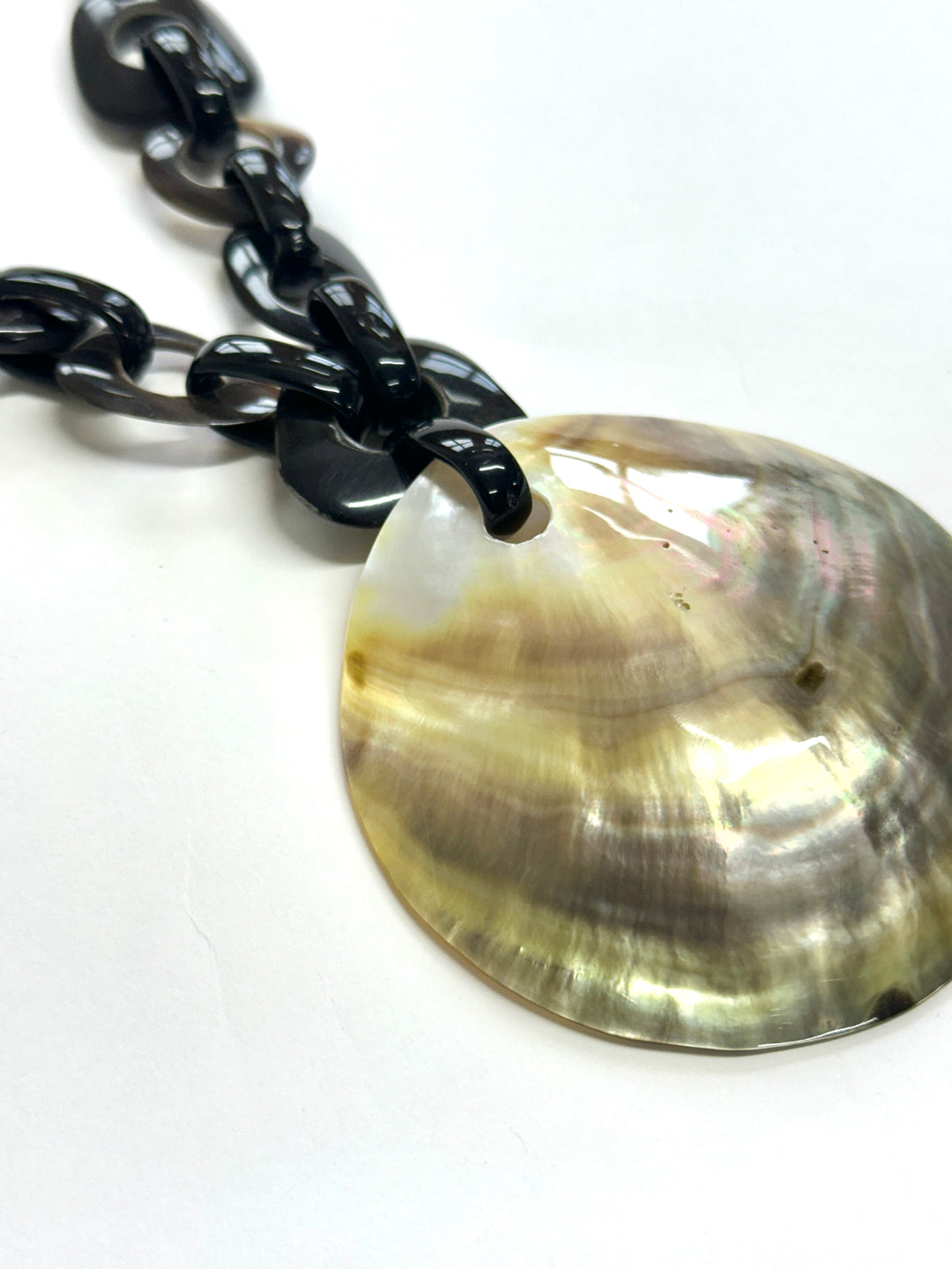 Shell Disc Link Necklace | Black