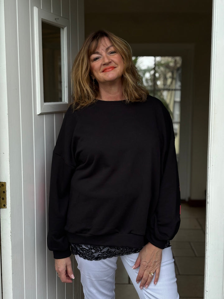 Sweatshirt With Back Motif Detail |Black & Pink