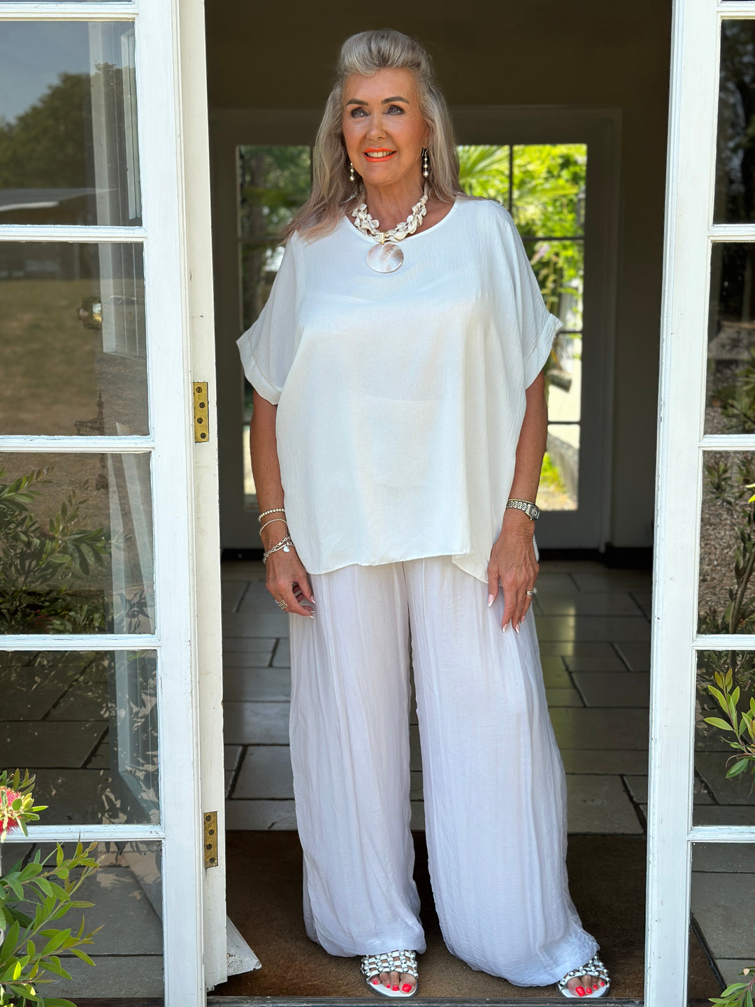 Oversized Staple Top | White