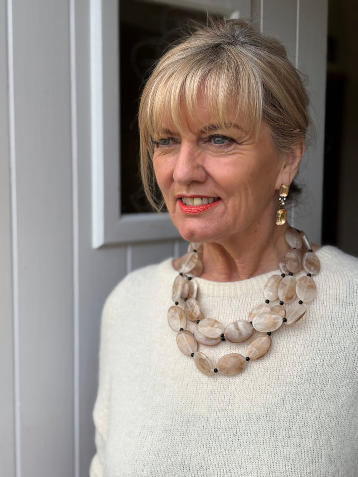 Short Layered Resin Pebble Necklace | Cream & Black