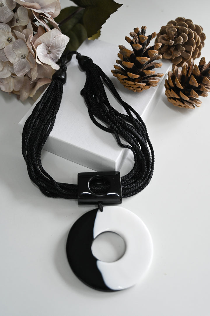 Monochrome Ring Detail Necklace