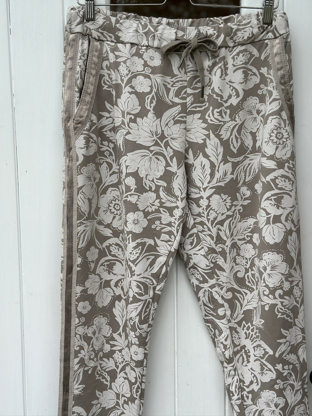 Floral Print Slim Fit Premium Trouser | Taupe