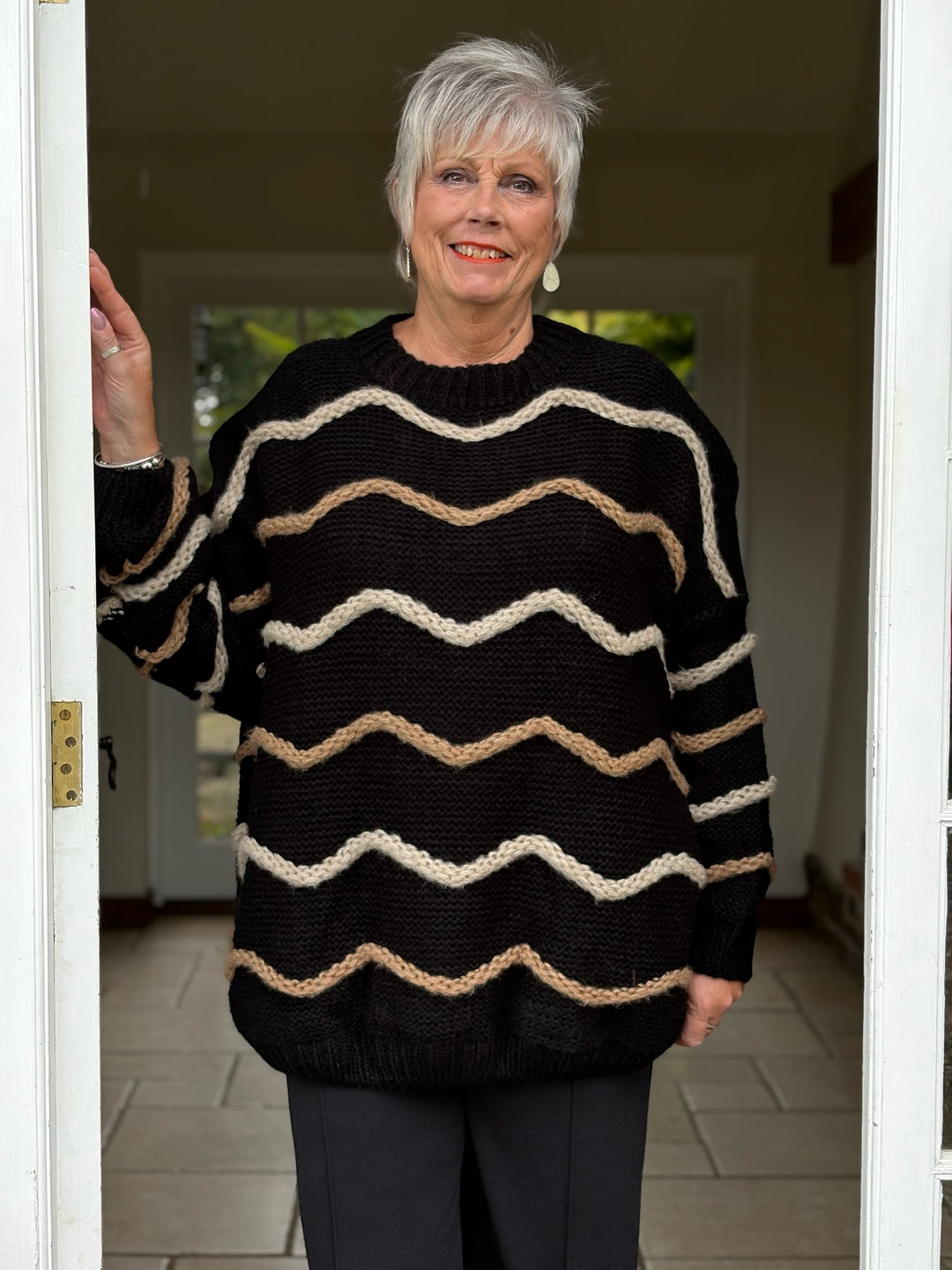 Chunky Knit Wave Jumper | Black