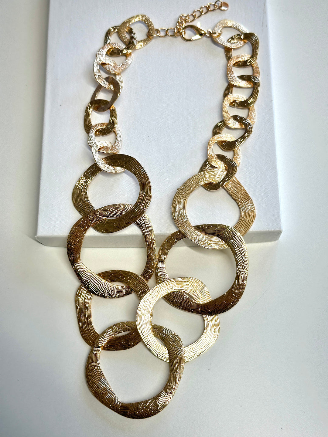 Short Ringlet Necklace - Gold