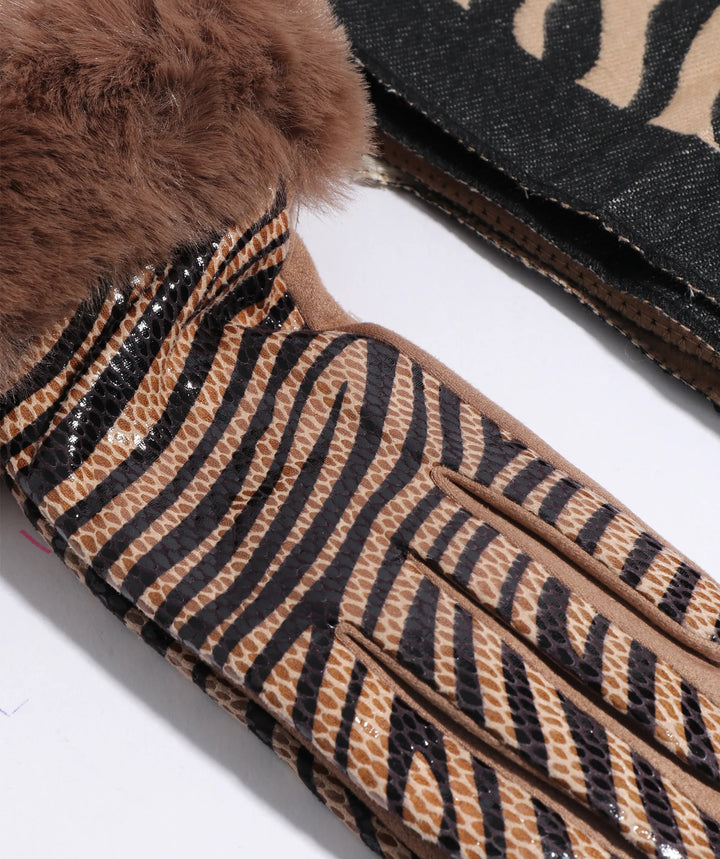 Scarf & Glove Gift Set - Pia Rossini | Animal