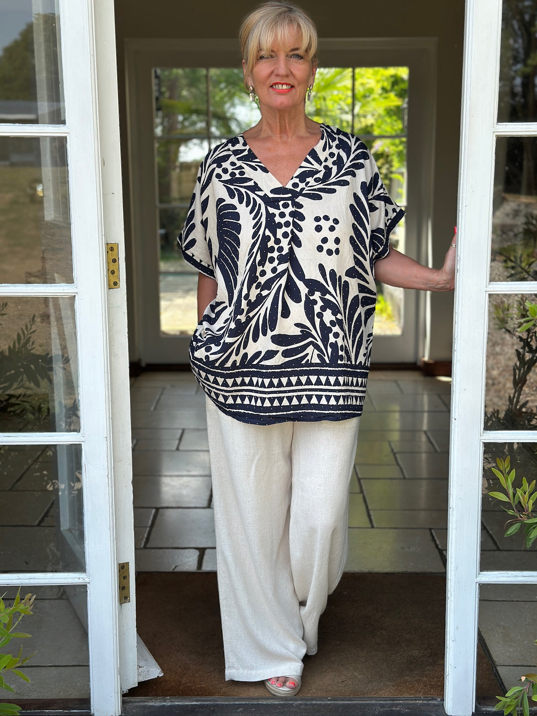Wild Fern Print Stud Embellished Top | Navy