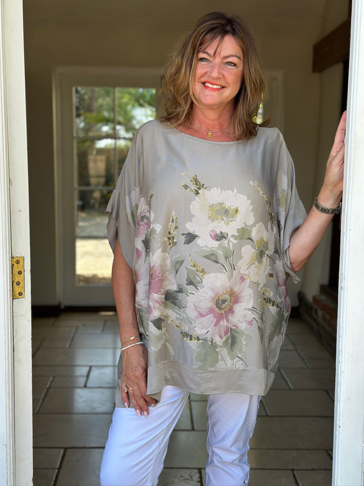 Floral Soft Ovesized Top | Taupe