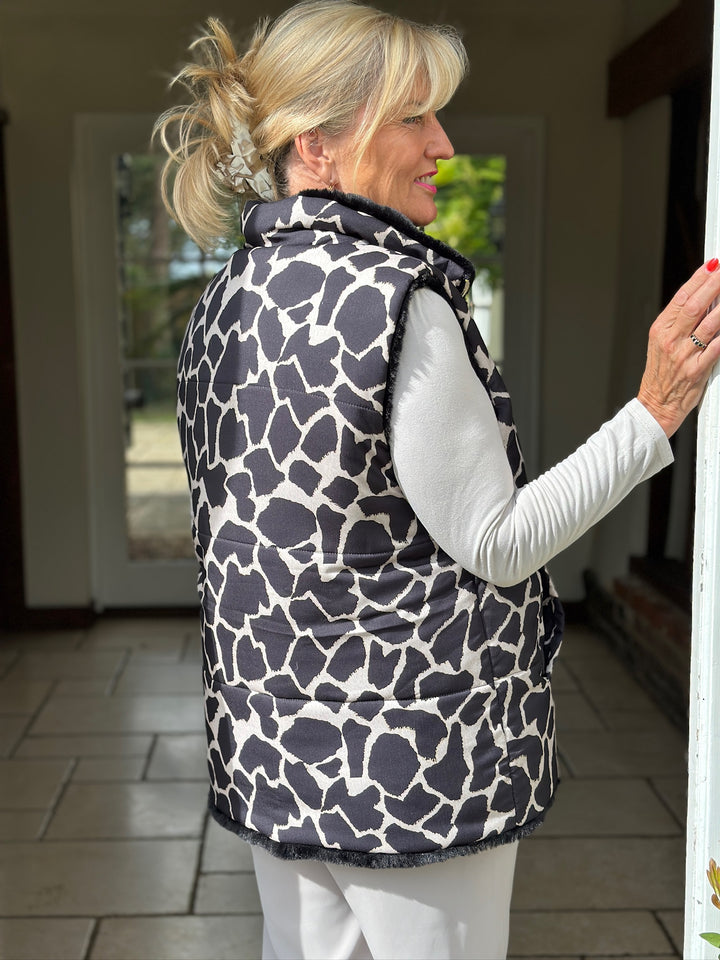Animal Print Reversible Gilet - Malissa J | Giraffe