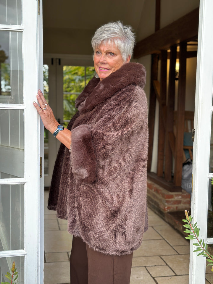 Plush Faux Fur Cape | Chocolate