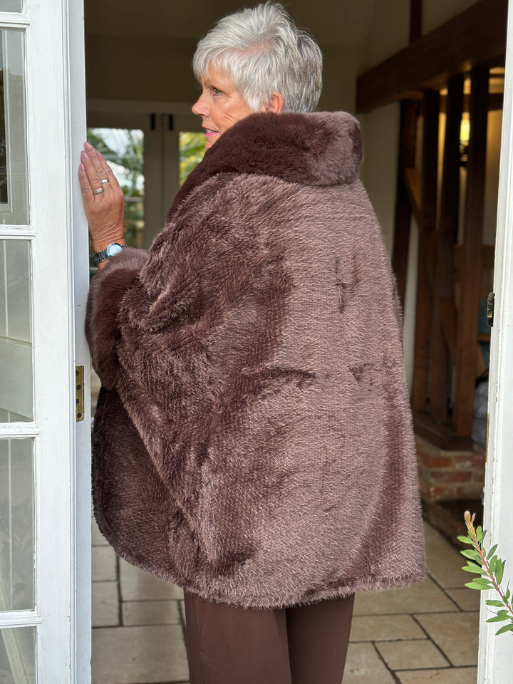 Plush Faux Fur Cape | Chocolate