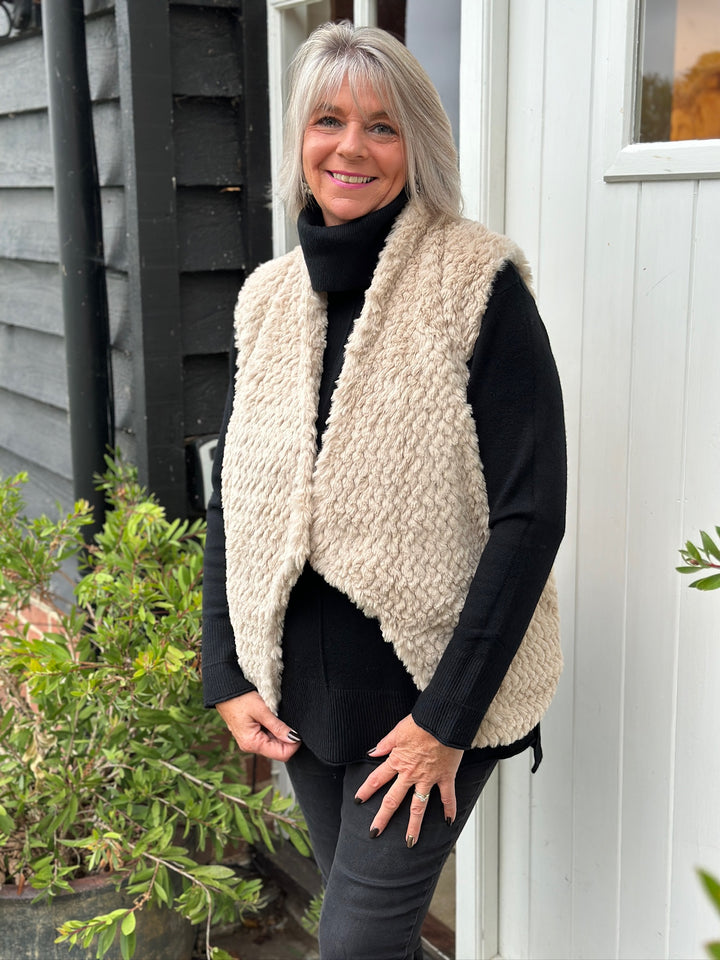 Teddy Soft Faux Fur Gilet | Crème Brûlée