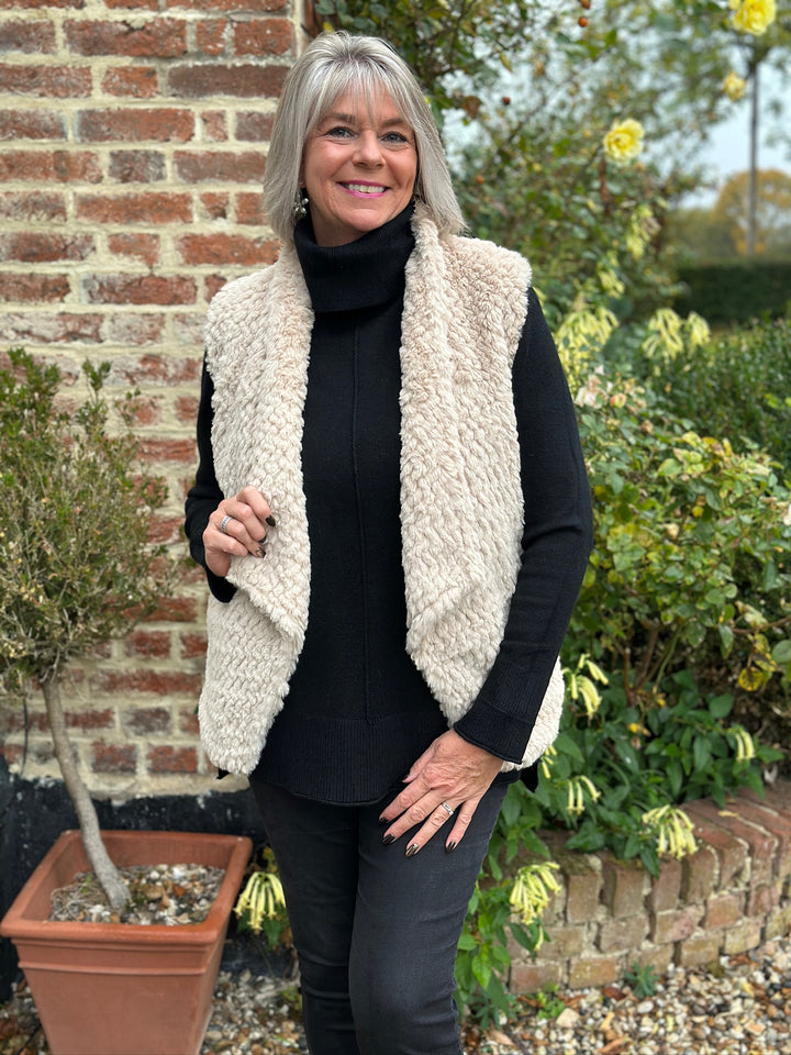 Teddy Soft Faux Fur Gilet | Crème Brûlée