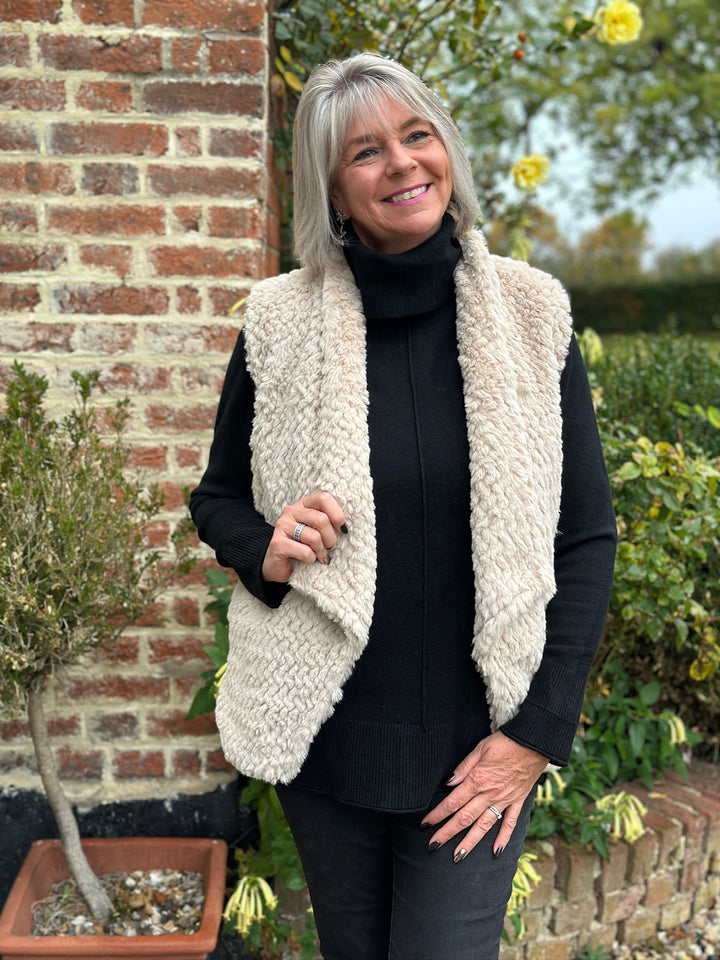 Teddy Soft Faux Fur Gilet | Crème Brûlée