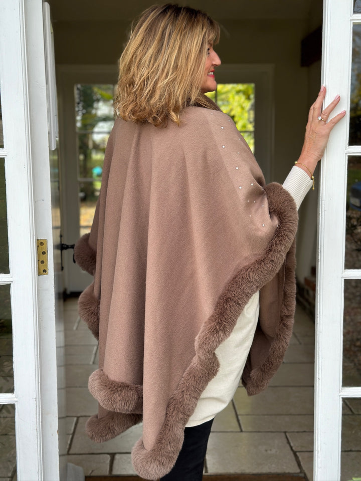Sparkle Faux Fur Wrap | Chocolate
